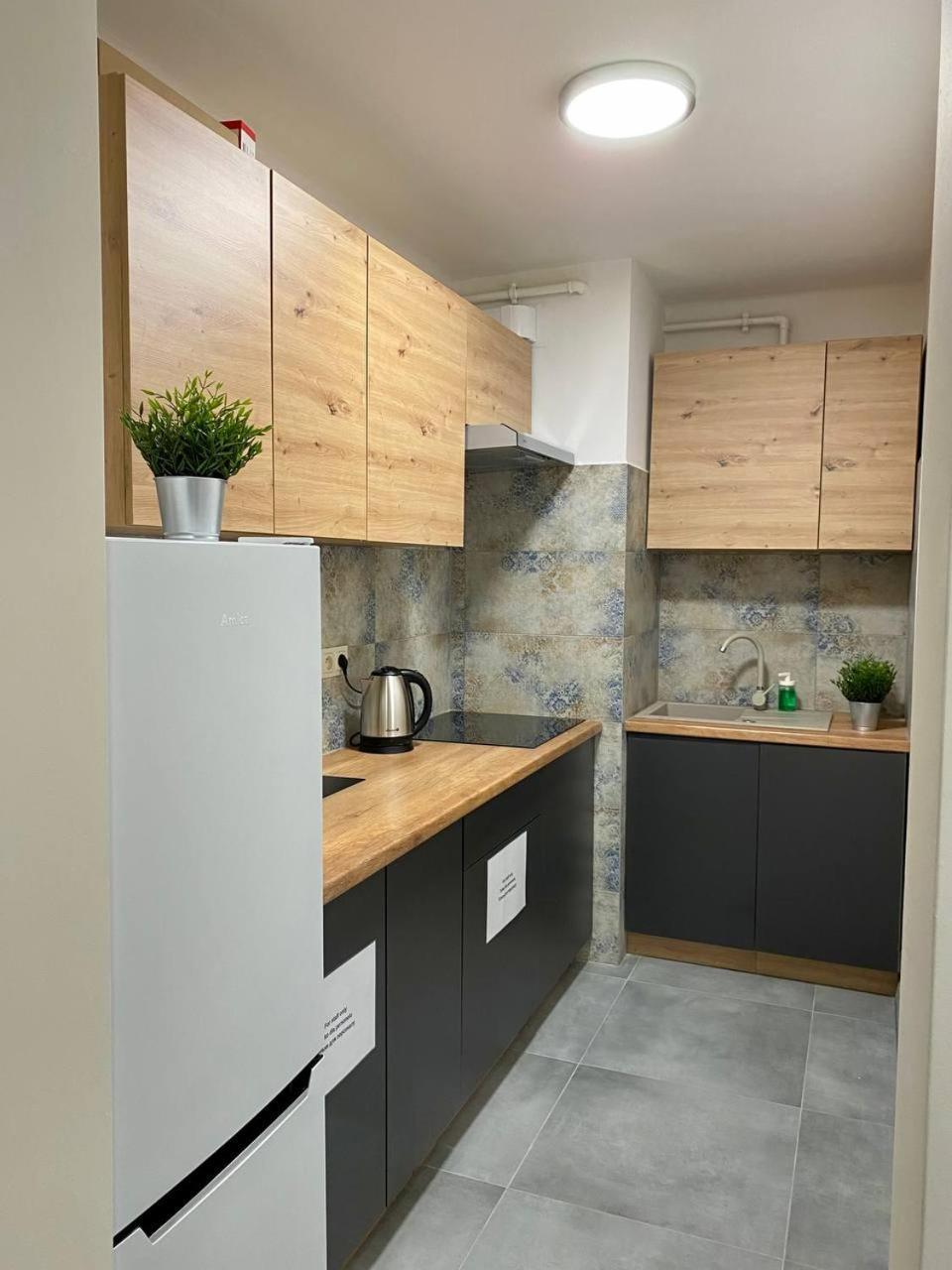 Halby Rooms Rondo Onz วอร์ซอ ภายนอก รูปภาพ