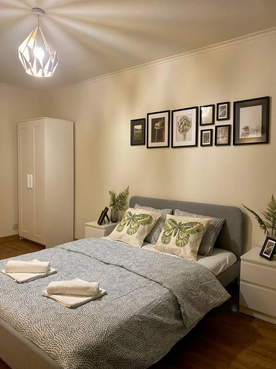 Halby Rooms Rondo Onz วอร์ซอ ภายนอก รูปภาพ